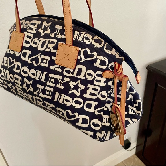 Dooney & Bourke duffle travel bag - Picture 9 of 10